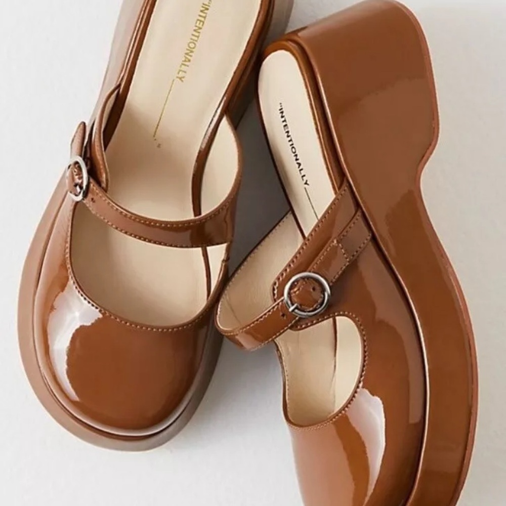 Free People Intentionally Blank Era Platfrom Mary Jane Clog Brown Patent - Picture 3 of 10